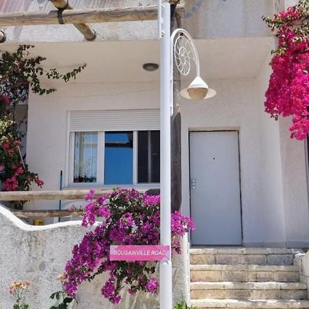 Vila 15 Bougainville Saranda Zewnętrze zdjęcie
